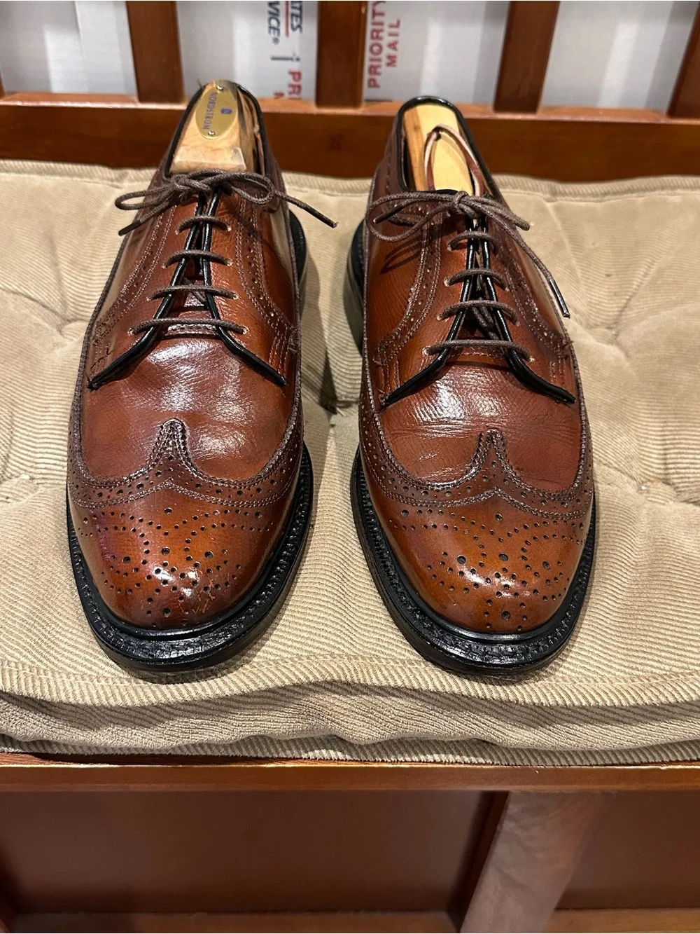 JC Penny 1970 Vintage Men's Brown Leather Wingtip Dress Shoes.